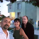 Akmonya Hotel *