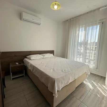 Hotel Akmonya *