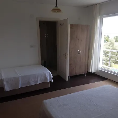 Hotel Akmonya *